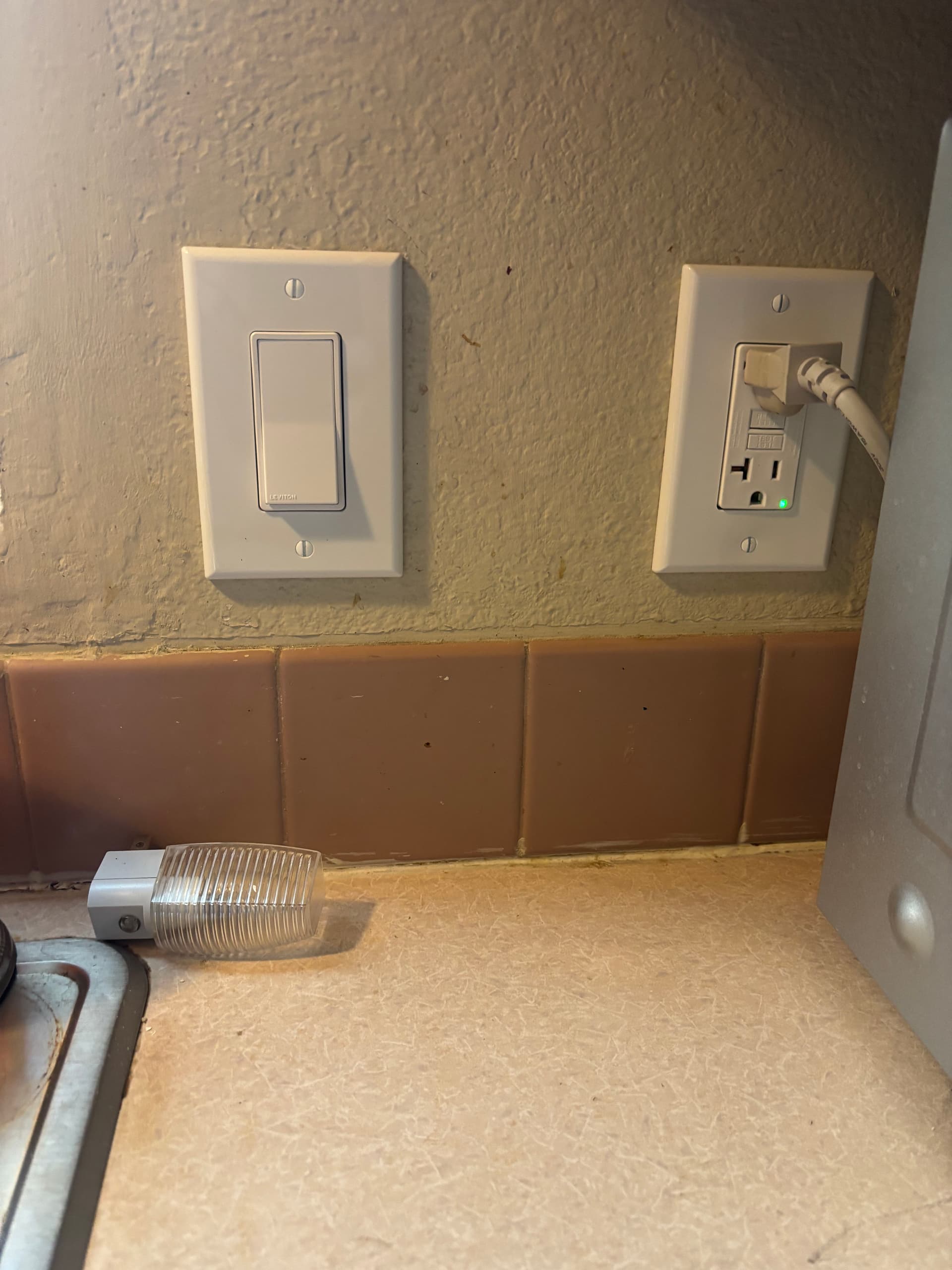 Gallery photos for Kitchen Outlet Overload Fixed Plus a Bad Living Room Wiring Catch: Image #2
