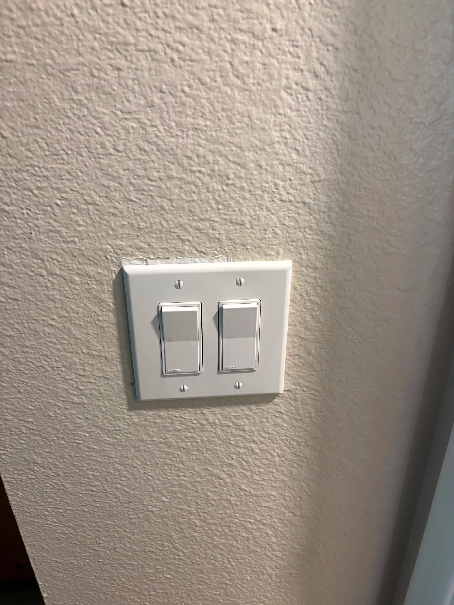 Gallery photos for Can Lights, Dimmers, Sconces and More in One Arizona Home: Image #4