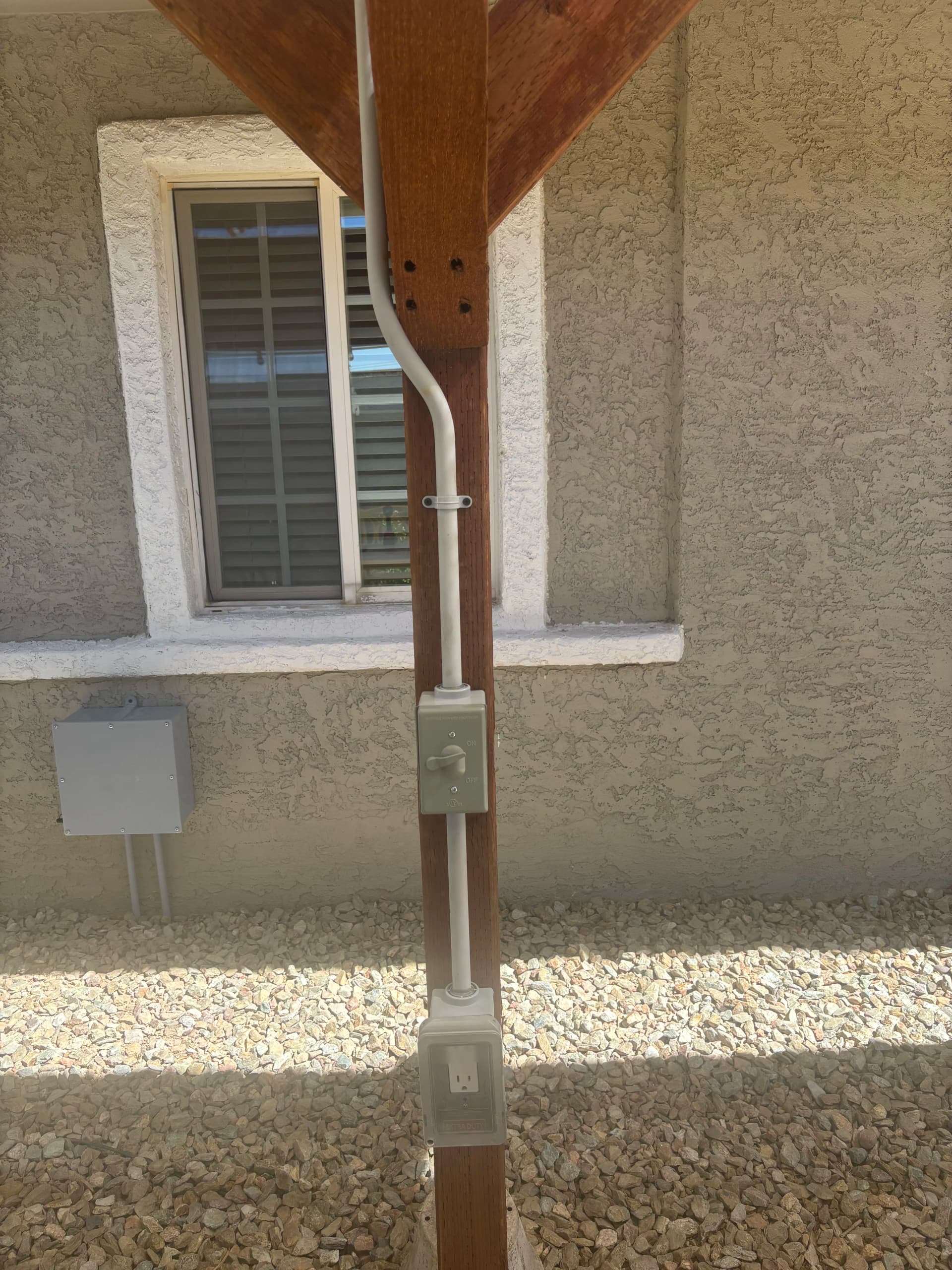Gallery photos for Outdoor Patio Gets a Full Electrical Upgrade with GFI Protection: Image #2