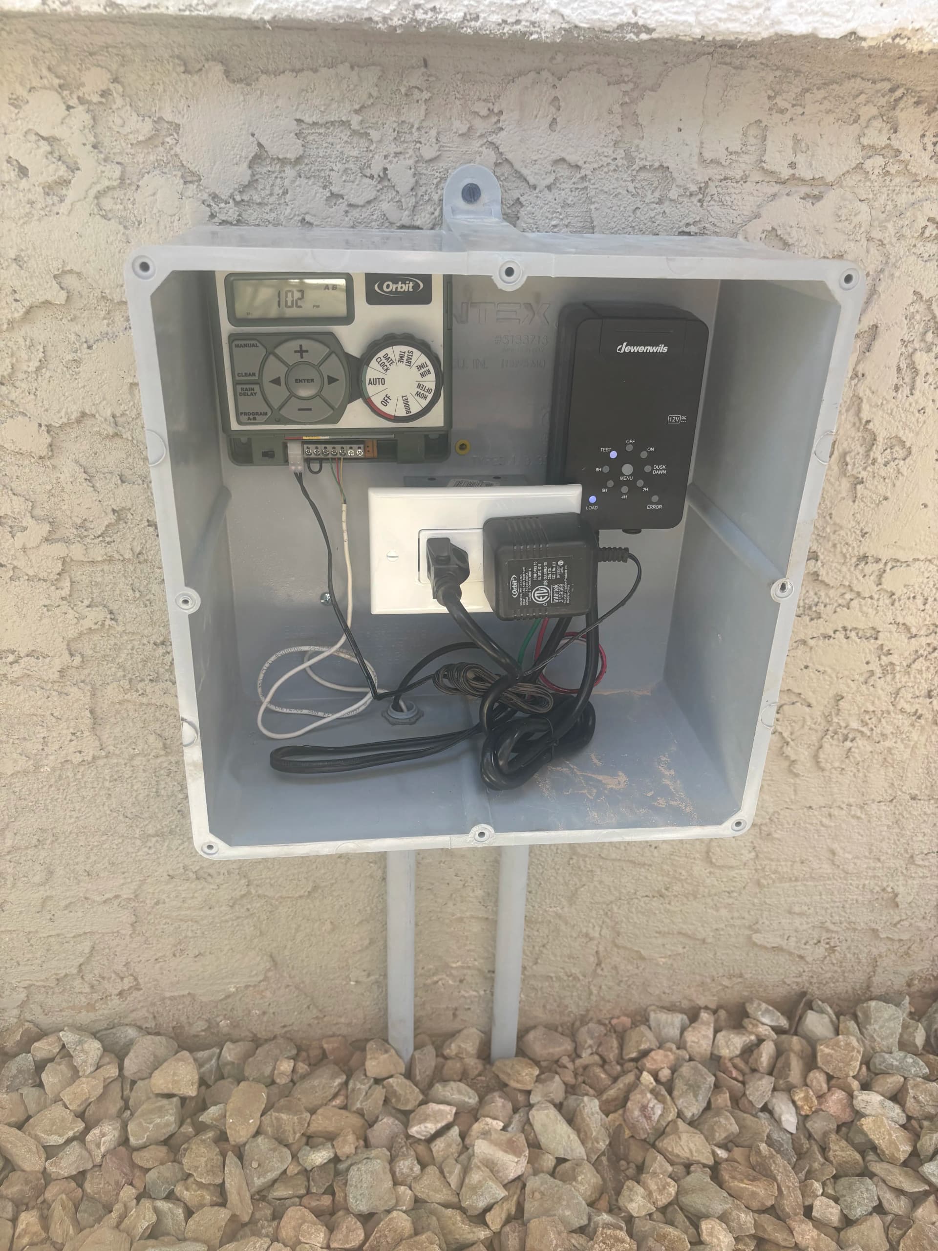 Gallery photos for Outdoor Patio Gets a Full Electrical Upgrade with GFI Protection: Image #4