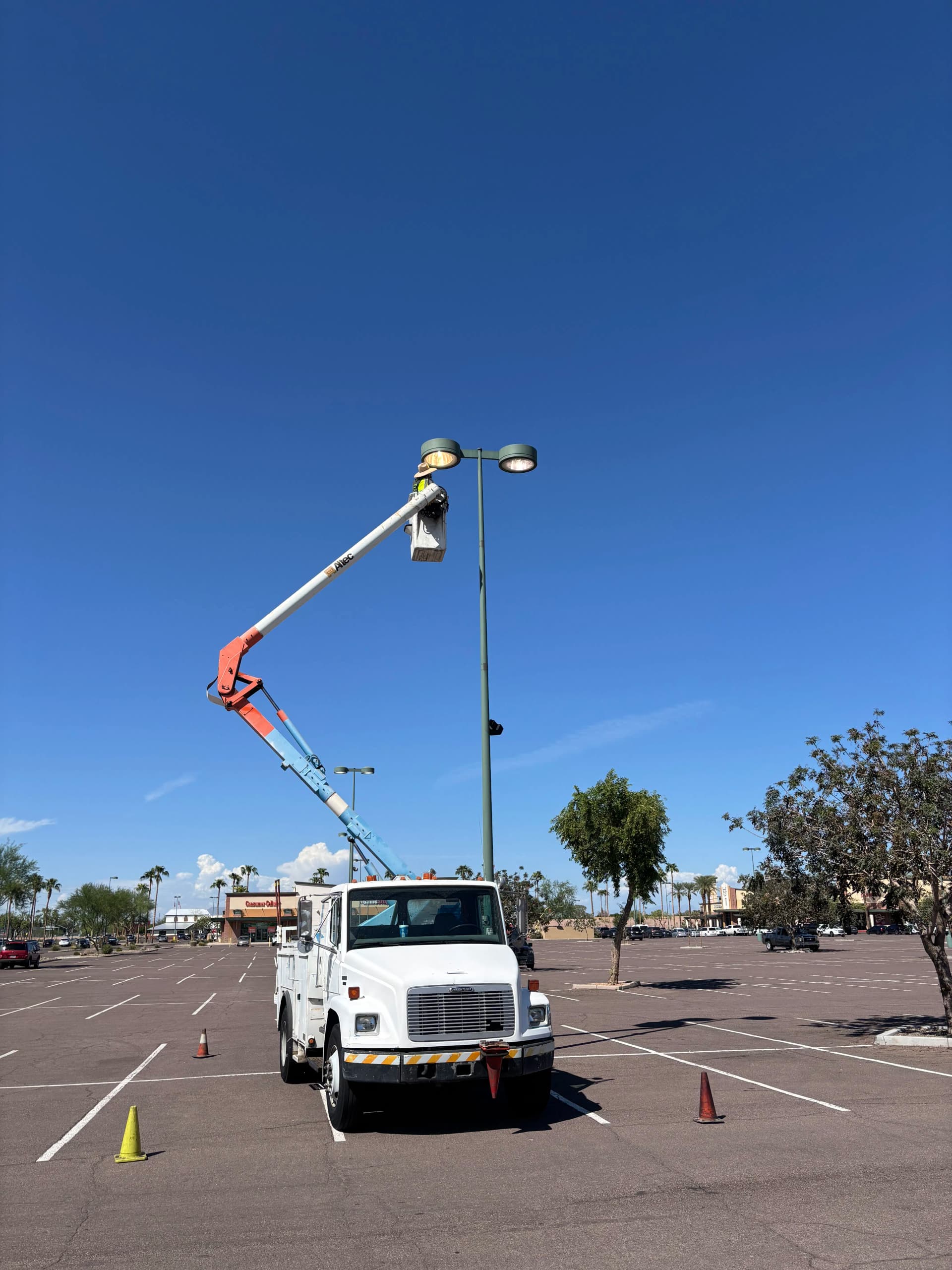 Gallery photos for Parking Lot Light Repair Done Right in Arizona: Image #2